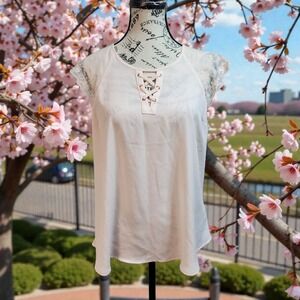 Candie's lace up shoulder top size L Brand New Women's